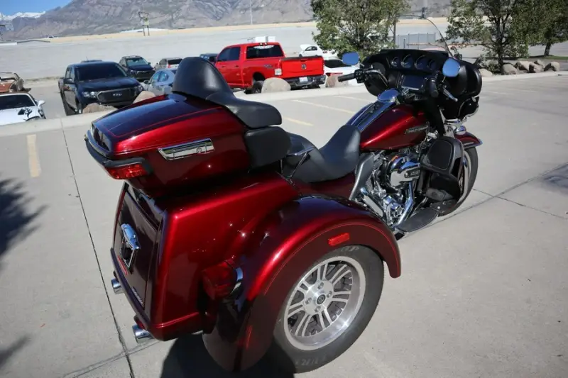 2015 Harley-Davidson Tri Glide Ultra photo 15