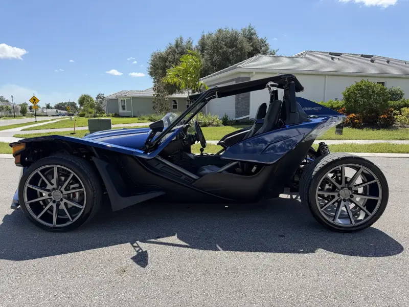 2018 Polaris Slingshot SL 4-Wheel Conversion photo 2