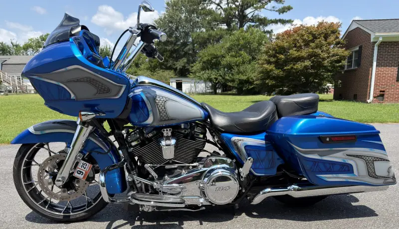 2021 Harley-Davidson Road Glide Special photo 2
